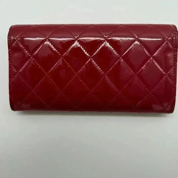 Authentic Chanel Patent Leather Wallet with FREE Gunmetal Chain and Wallet ins. - Picture 14 of 16